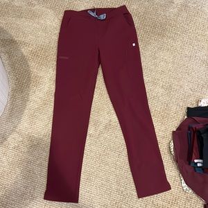 Figs Small/Tall burgundy Yola